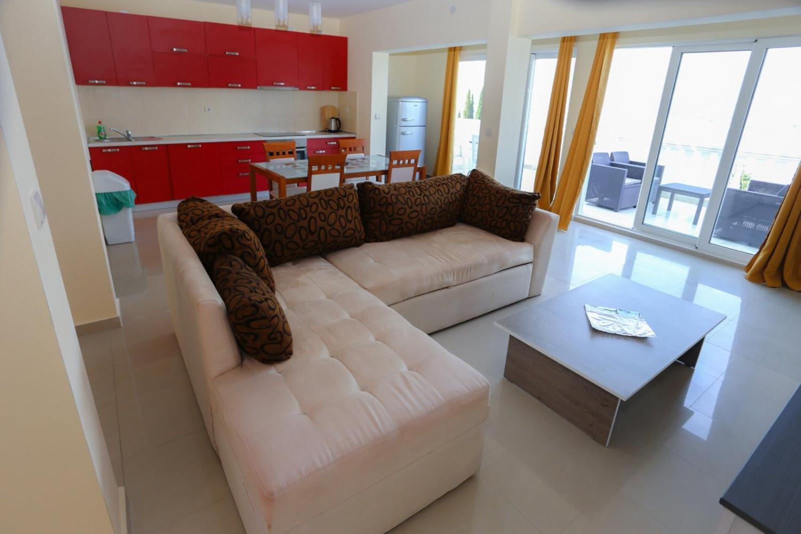 Mountain Bay Views Apartments Njivice Exterior photo