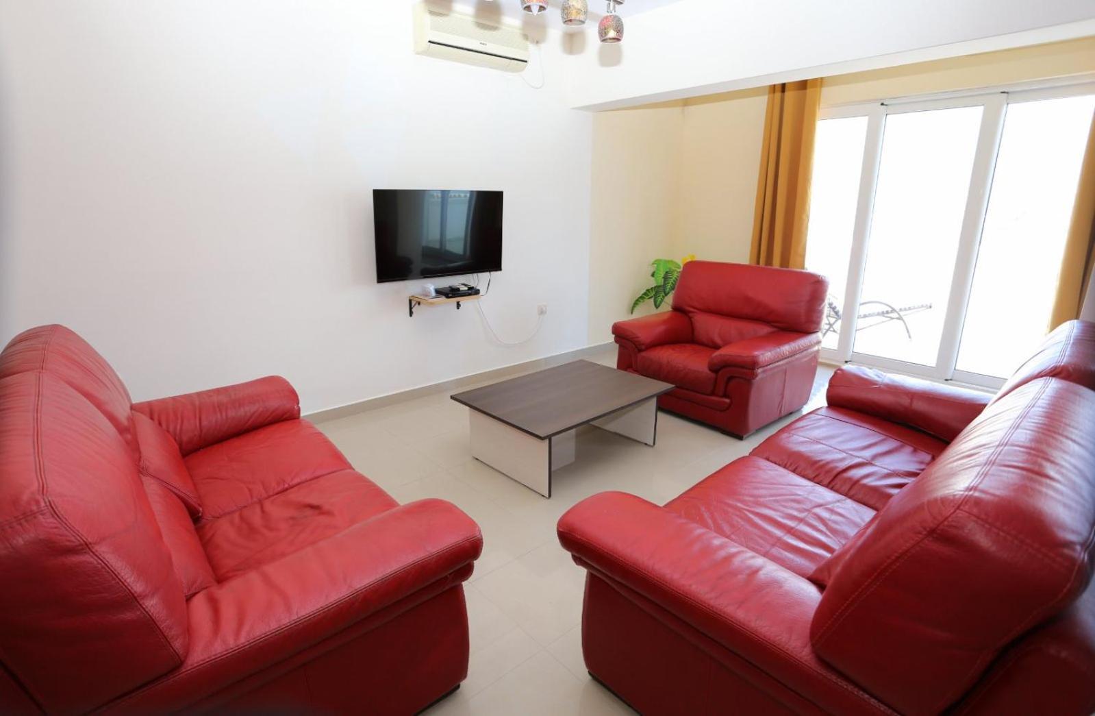 Mountain Bay Views Apartments Njivice Exterior photo